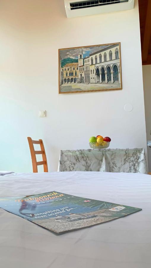 Laura Studio Apartman Mlini Buitenkant foto