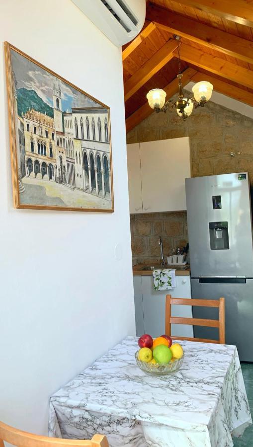 Laura Studio Apartman Mlini Buitenkant foto