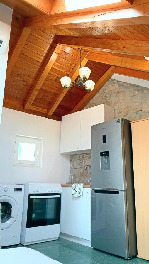 Laura Studio Apartman Mlini Buitenkant foto