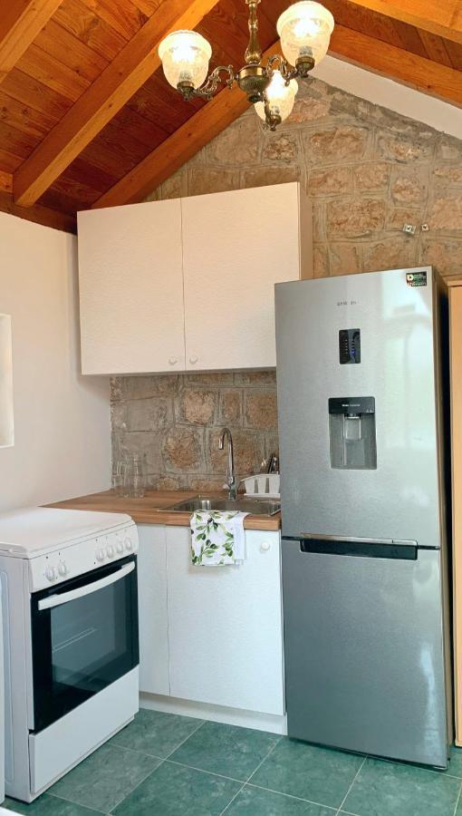 Laura Studio Apartman Mlini Buitenkant foto